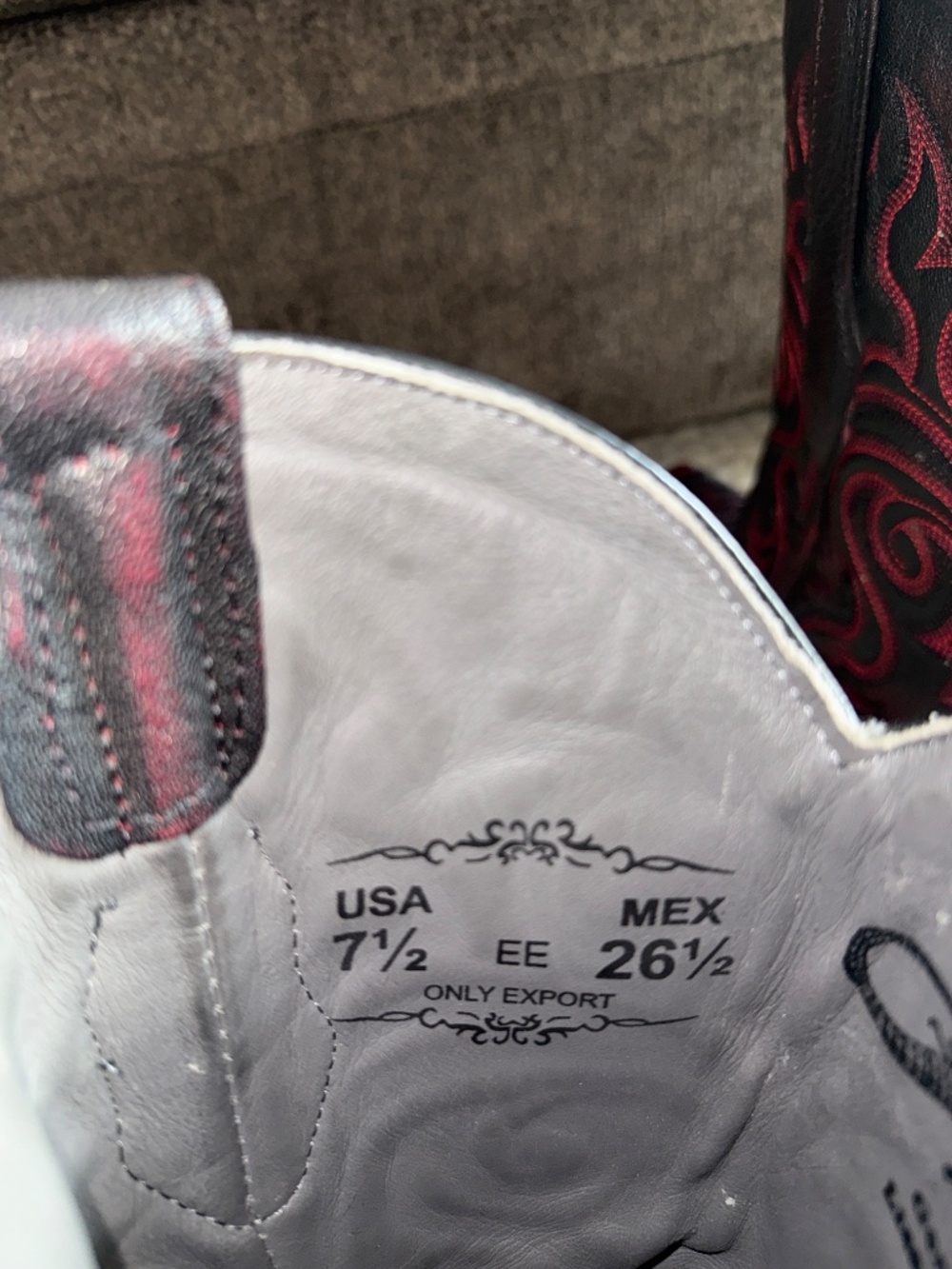 Boots - Picture 7 of 9